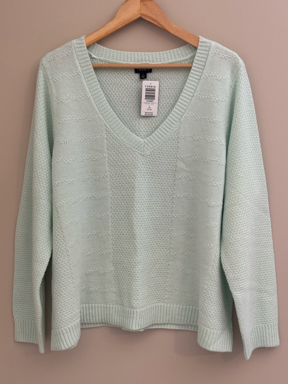 TORRID - NWT Mint V-Neck Knit Sweater - Size 1 - Picture 1 of 9